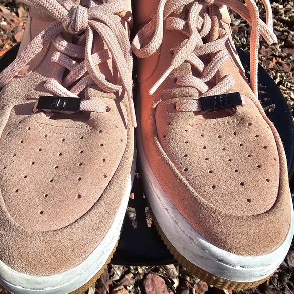 Nike Air Force 1 - Picture 4 of 8